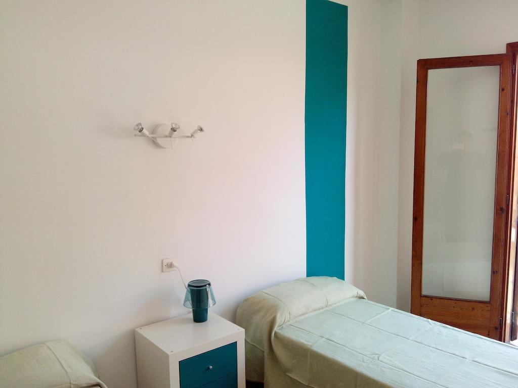 Hostal San Carlos Hotel Lloret de Mar Room photo